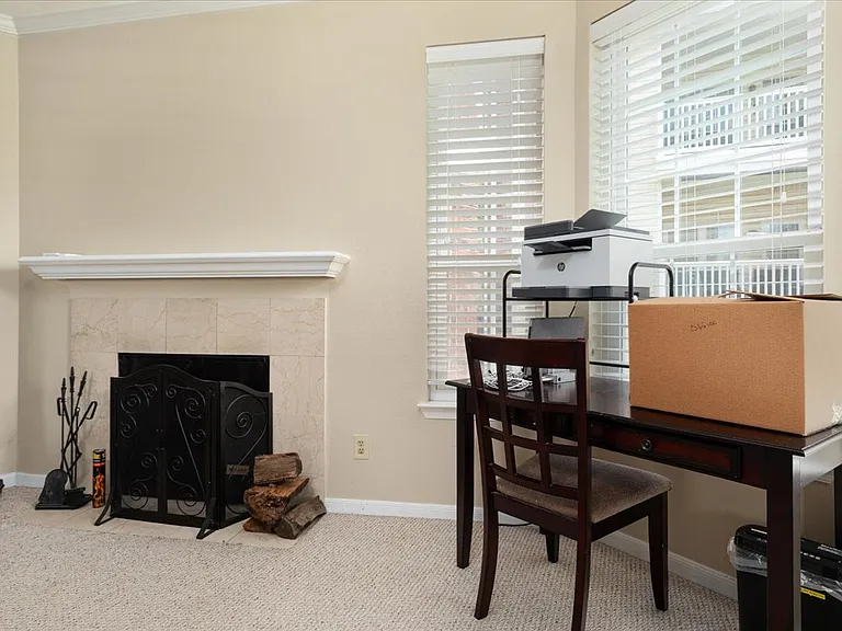 664 Gateway Dr SE #302 — Photo 8