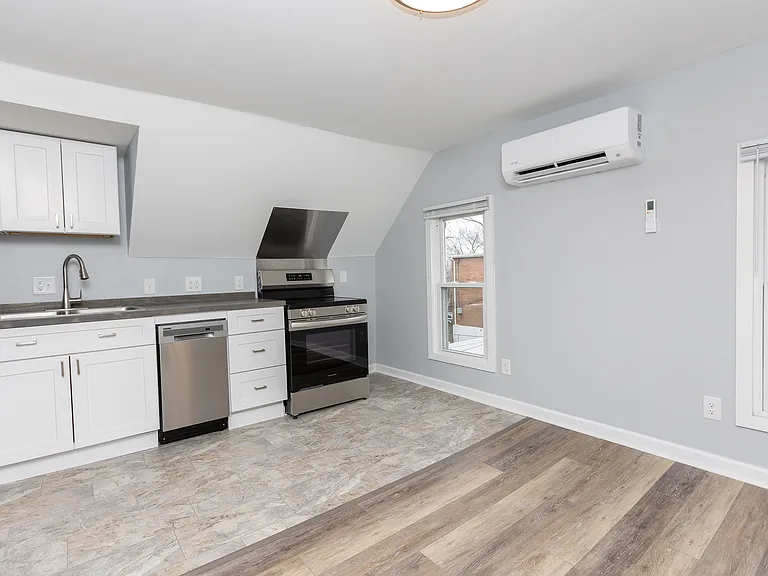 717 N Congress St #3 — Photo 1