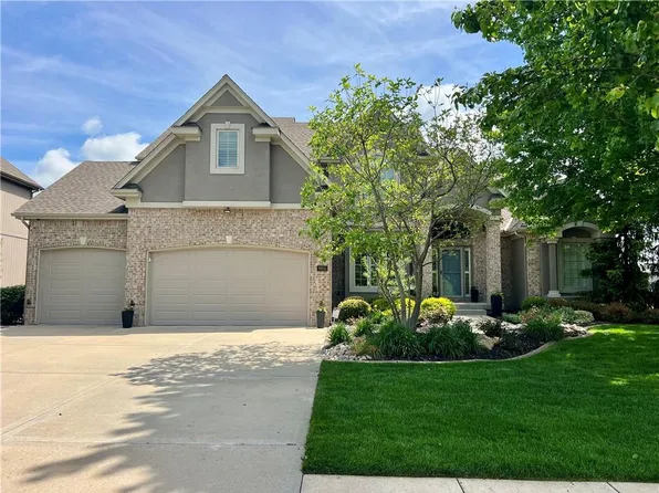 8915 N Lewis Ave, Kansas City, MO 64157