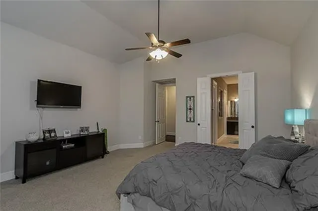 14613 Roselawn Ln — Photo 14