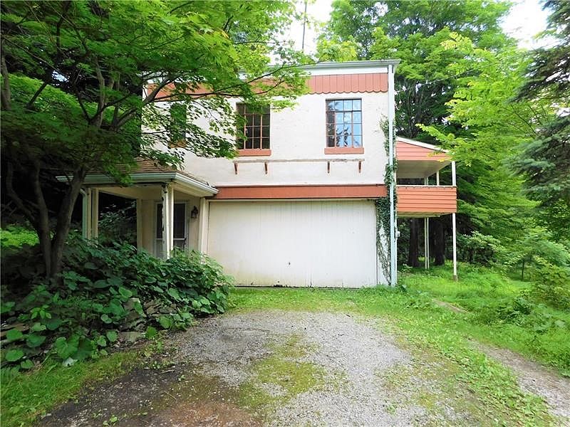 1st image of 265 Carlton Dr