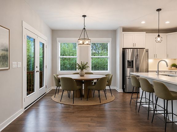 4th image of 575 Green Ln