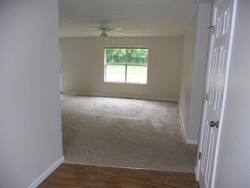 3rd image of 5533 Brandon Park Dr