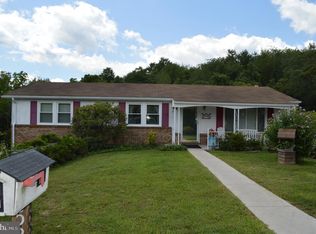 52 Waterfront Dr, Hanover, PA 17331