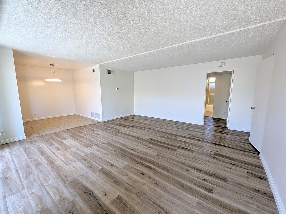 1st image of 840 18th St #3