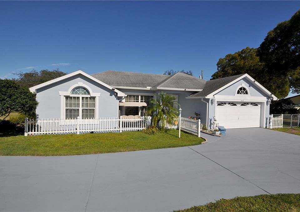 1st image of 1415 Saxon Blvd