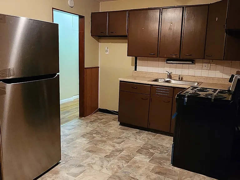 9822 Portage Dr — Photo 10
