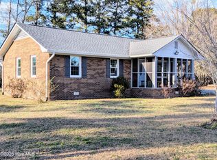 566 Krissy Prease Rd, Whiteville, NC 28472