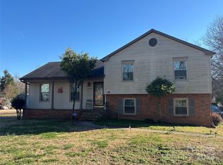 7426 Riding Trail Rd, Charlotte, NC 28212