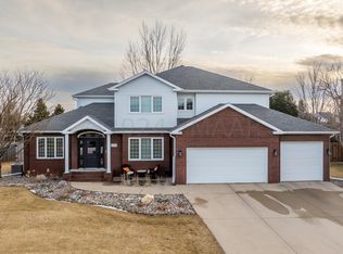 2208 Rose Creek Blvd S, Fargo, ND 58104