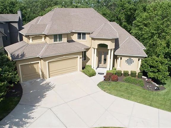 3rd image of 6201 Brassie Ln