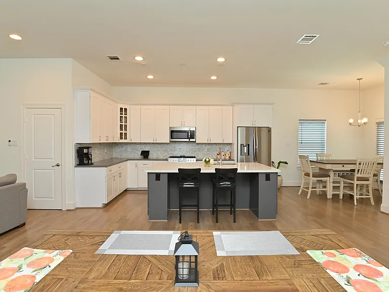 1117 W 16th St #C — Photo 37