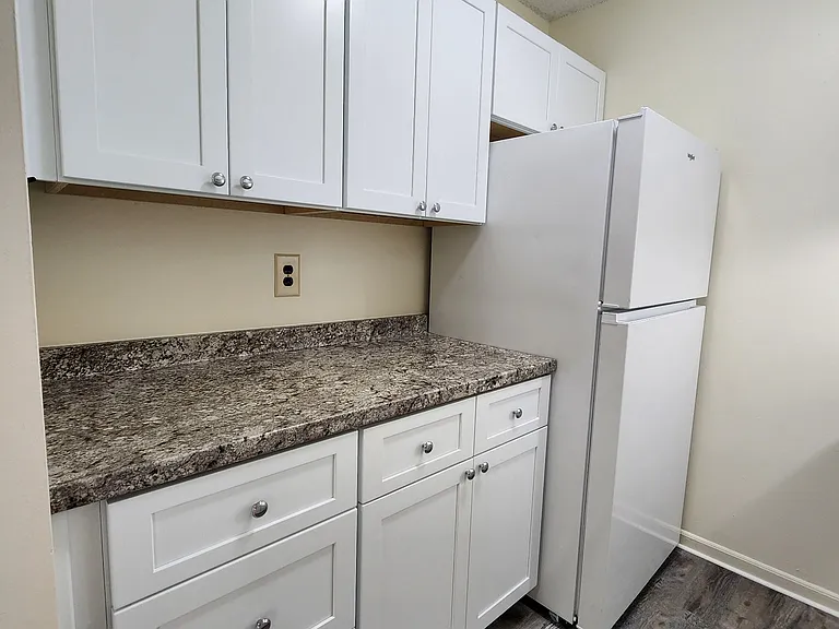 18 Stratton Ct #18 — Photo 4