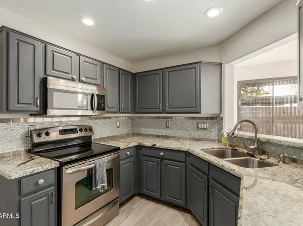 1425 S LINDSAY Road #18, Mesa, AZ 85204