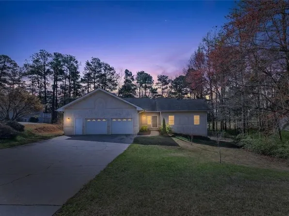 8993 Dornoch Cir, Winston, GA 30187