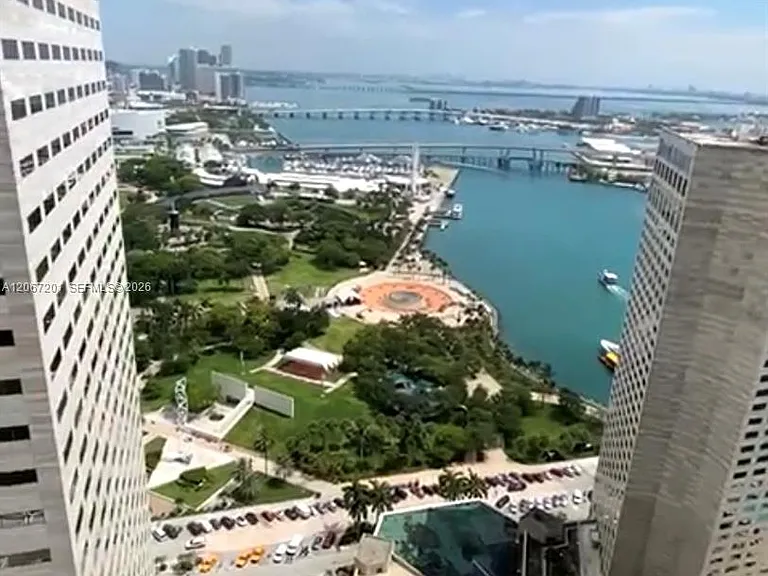 325 Biscayne Blvd #4214 — Photo 10