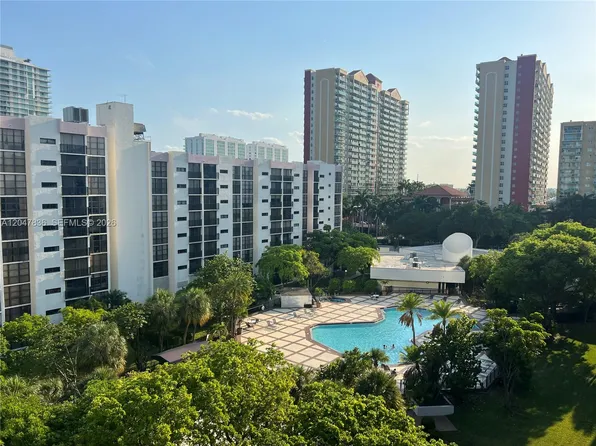 17011 N Bay Rd, Sunny Isles Beach, FL