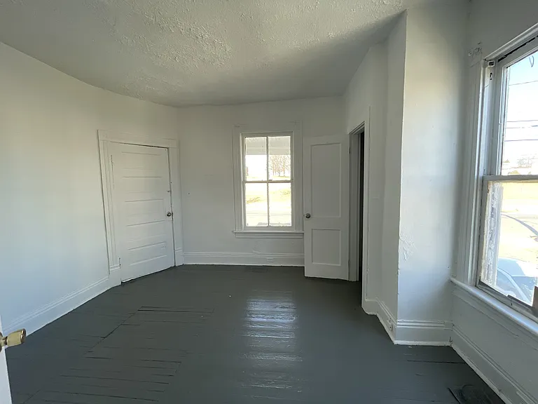 2200 Memorial Ave #A — Photo 7