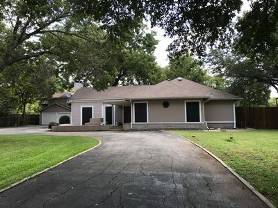 2304 Thomas Rd, Haltom City, TX, 76117