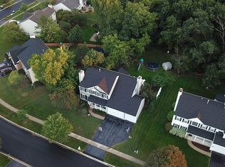 856 Mockingbird Dr, Antioch, IL