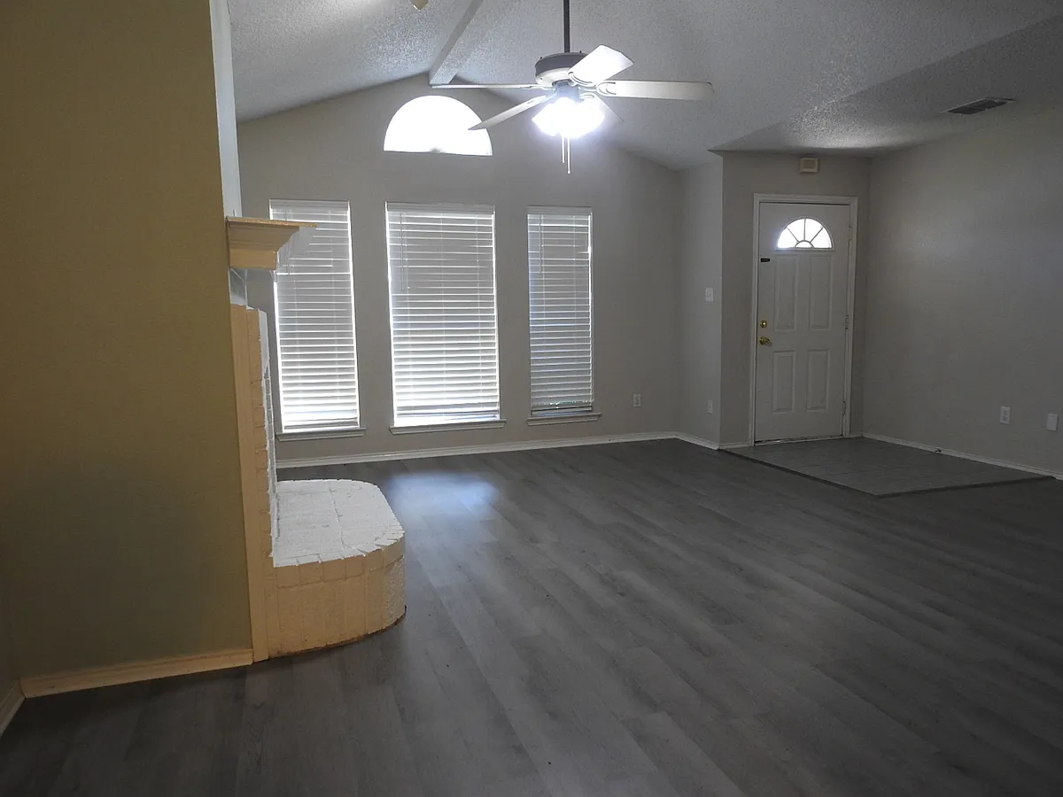 Building Photo - 2094 Colt Ct