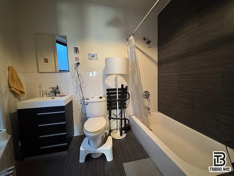 605 Saint Johns Pl #1C — Photo 3