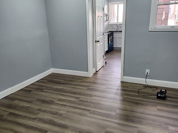 2nd image of 803 E Mahanoy St #1