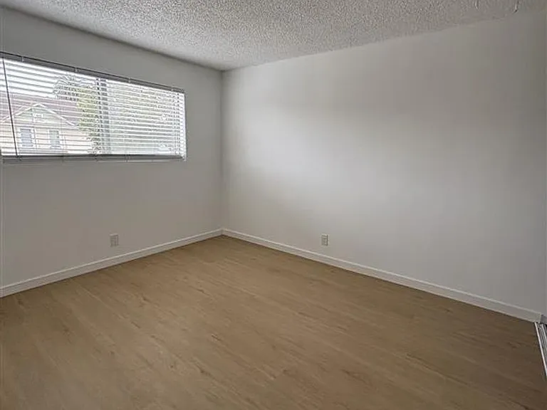 800 Linden Ave in Long Beach — Photo 23