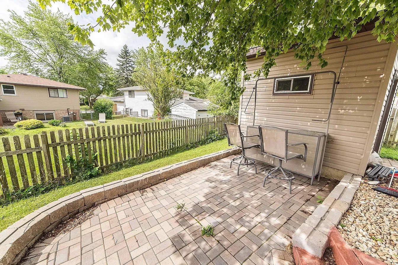 3 bed, 1600 sqft, $3,200 — Photo 4