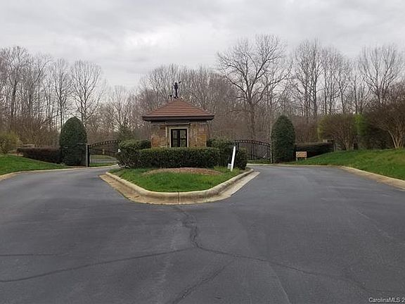 2nd image of 135 High Lake Dr #51