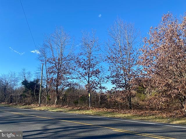 2nd image of 899 W Malaga Rd