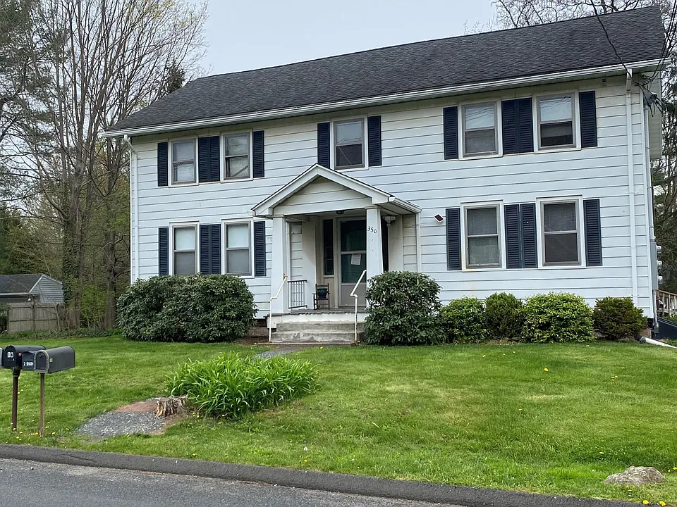 350 Peck Ln #1S