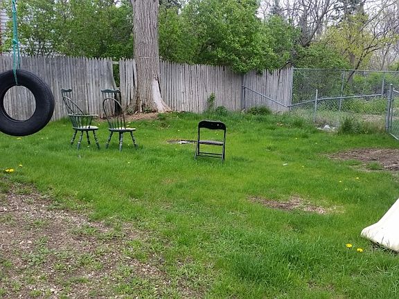 3rd image of 52600 Van Dyke Ave APT A
