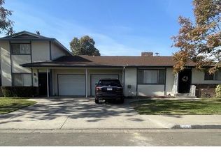 3735 E Hampton Way, Fresno, CA