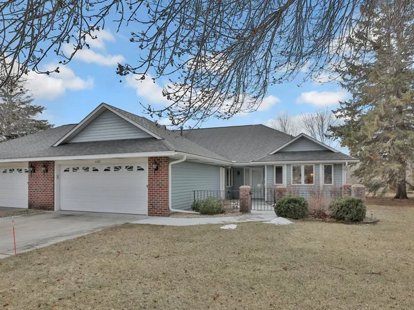 1122 Lois Ct, Shoreview, MN 55126