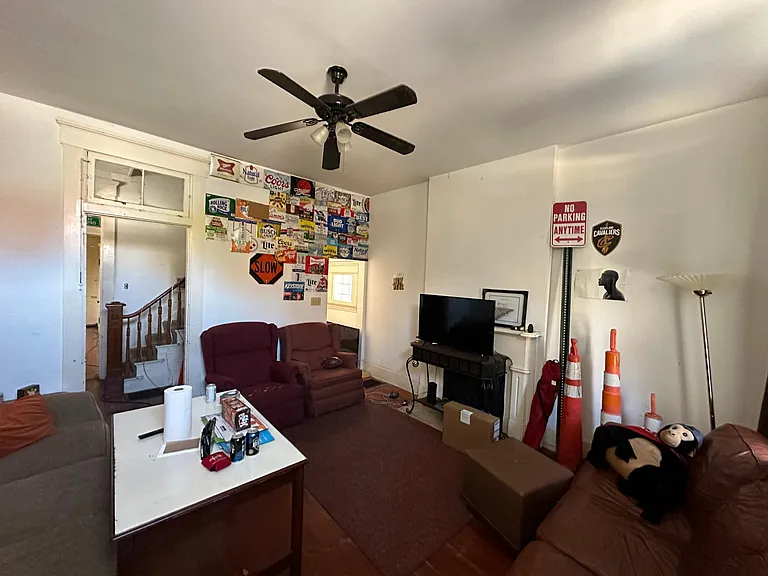 269 Emming St — Photo 3