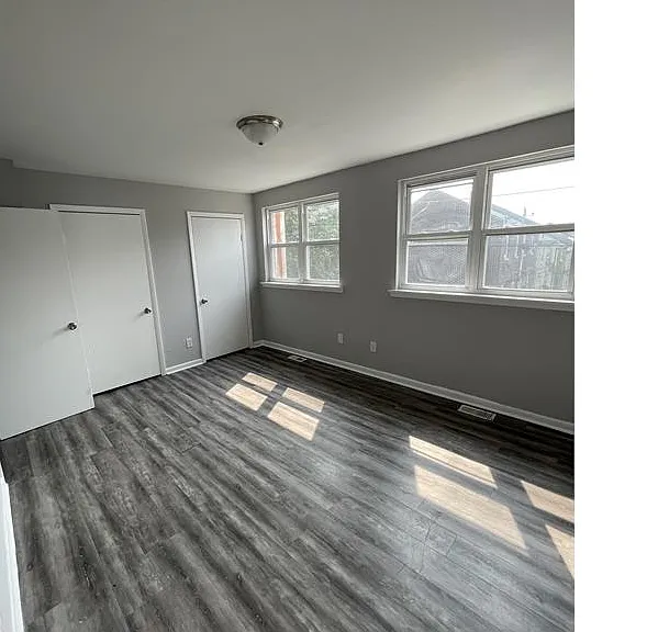 261 E Haines St — Photo 8