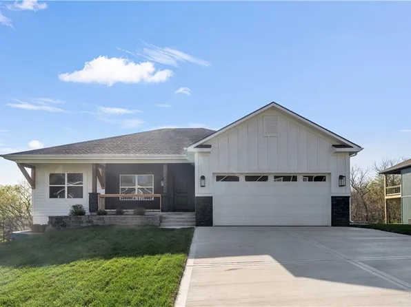 2517 SW Mitchell St, Oak Grove, MO 64075