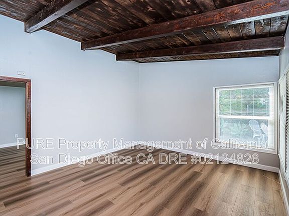 5th image of 1053 Grand Ave