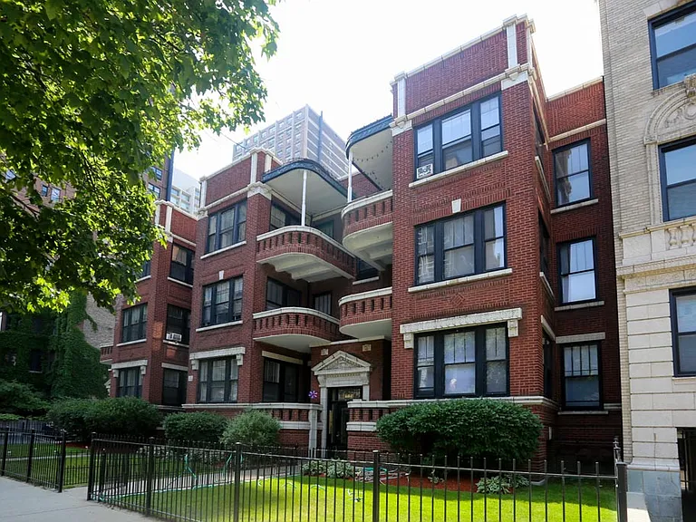 445 W Melrose St #B2 — Photo 1