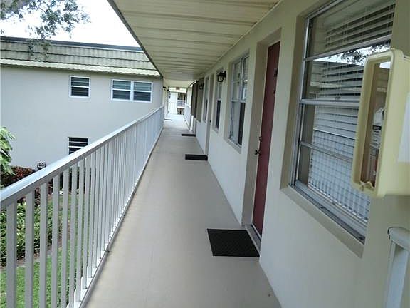 4th image of 40 Vista Gardens Trl APT 204