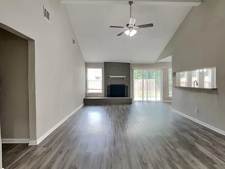 10210 Rippling Fields Dr — Photo 4