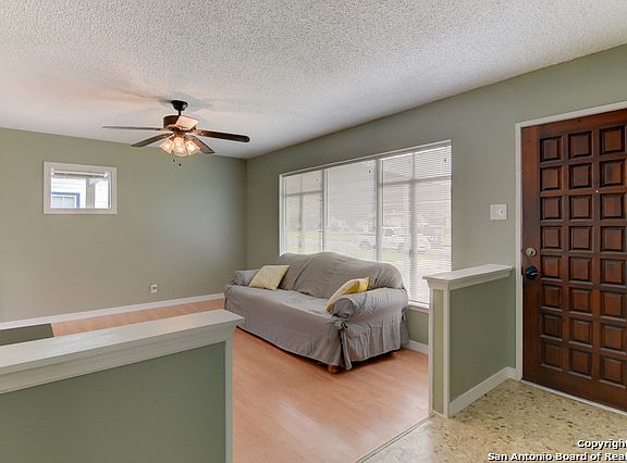 3rd image of 330 E Vestal Pl