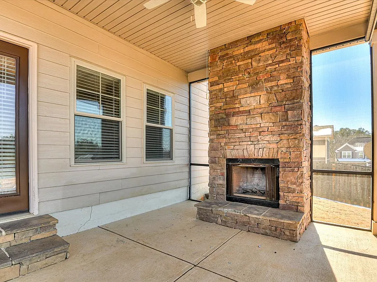 406 Saterlee Ct — Photo 54