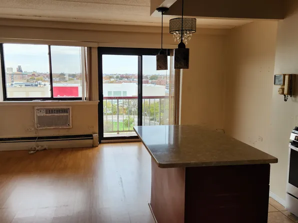 92-29 Queens Boulevard image 4 of 23