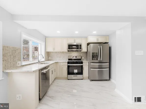1171 E Sharpnack St, Philadelphia, PA 19150