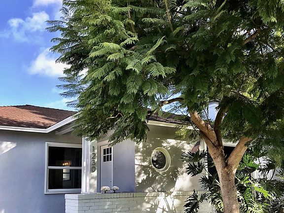 2nd image of 1230 Amapola Ave