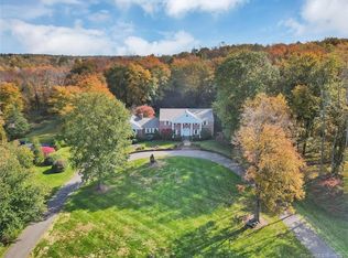 30 Wimbledon Ln, Easton, CT 06612