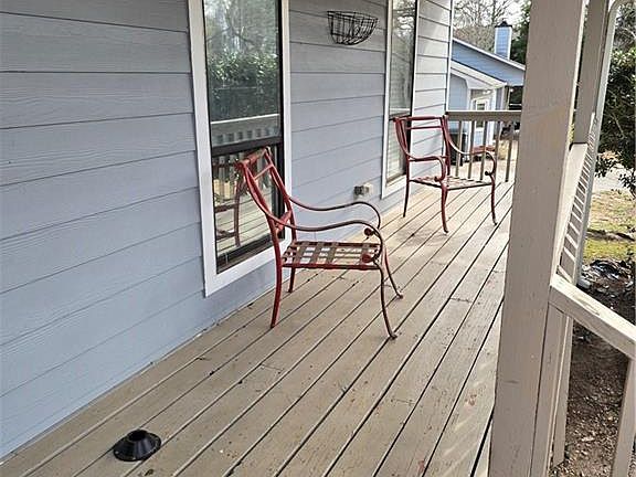 3rd image of 4132 Summer Pl