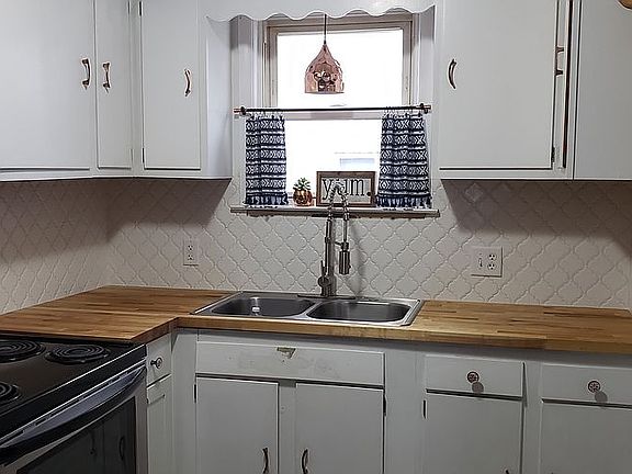 4th image of 894 Grace St
